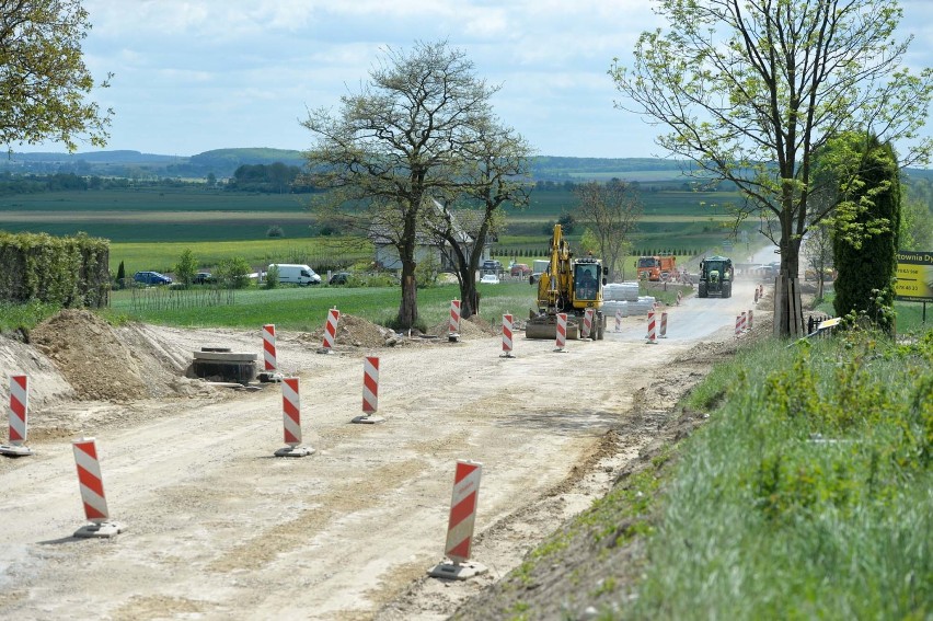 Trwa modernizacja i przebudowa drogi Przemyśl – Malhowice....