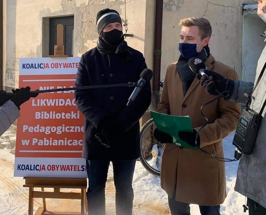 Pabianice. Koalicja Obywatelska broni biblioteki pedagogicznej w Pabianicach