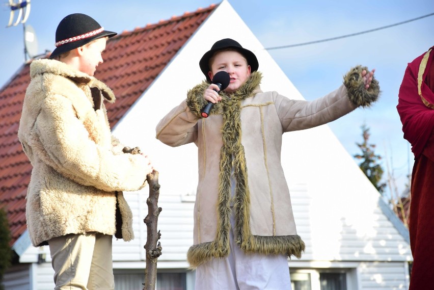 Orszak Trzech Króli 2018 w Malborku [ZDJĘCIA]. Procesja przeszła w parafii Zesłania Ducha Świętego