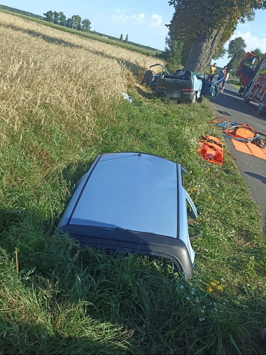 Wypadek w Łopiennie. Jedna osoba jest poszkodowana