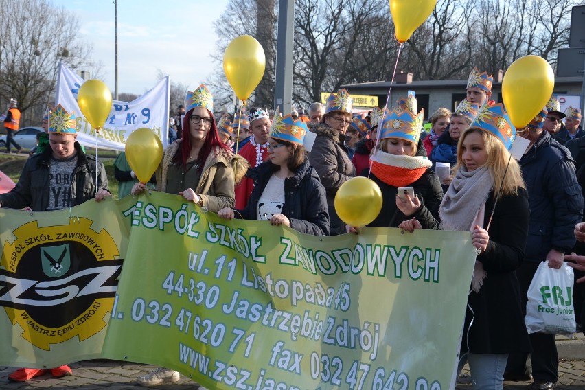 Orszak Trzech Króli przeszedł ulicami Jastrzębia-Zdroju. Było kolorowo i tłumnie! ZDJĘCIA