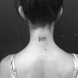 Takie minimalistyczne tatuaże wykonuje nowojorski artysta [zdjęcia]