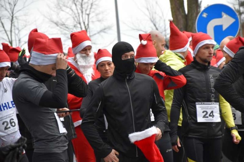 Mikołajkowy Bieg Mikołajów! Michał Przerwa pierwszy na mecie!