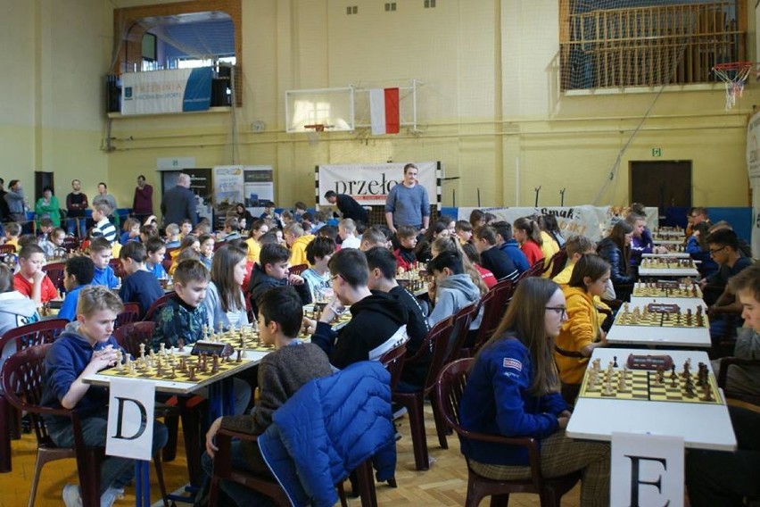 Trzebinia. Nasi szachiści z sukcesami rywalizowali w turnieju młodych talentów [ZDJĘCIA]