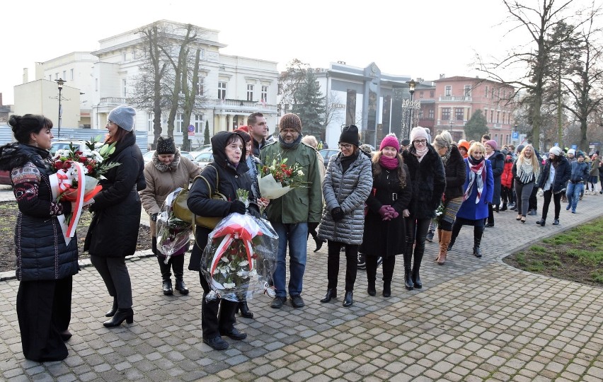 W 158. rocznicę urodzin Jana Kasprowicza pod pomnikiem przy...