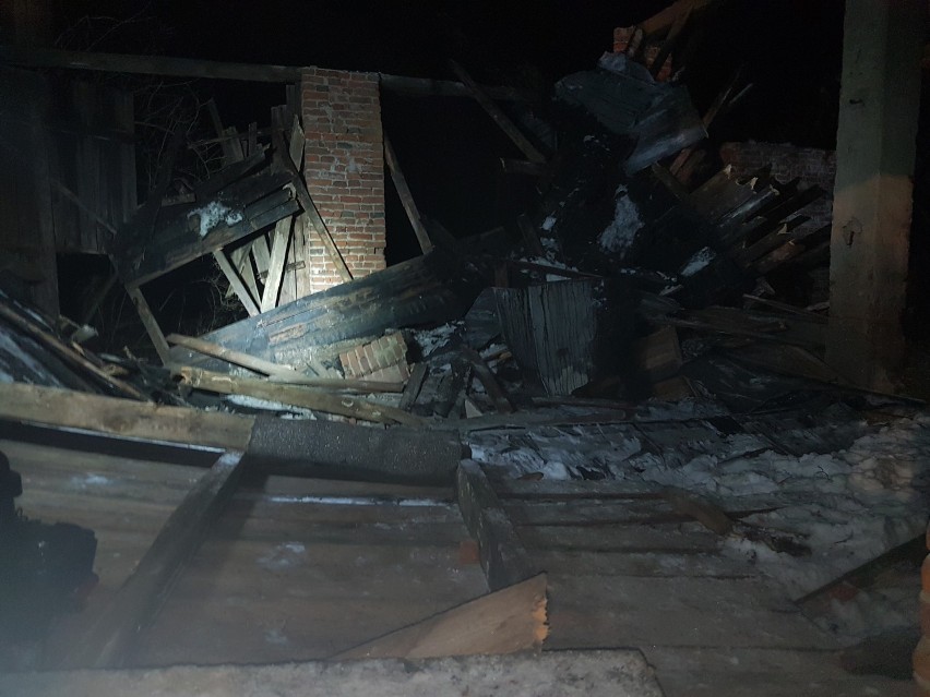Zawalił się budynek dawnej cegielni w Zgierzu [ZDJĘCIA,FILM]