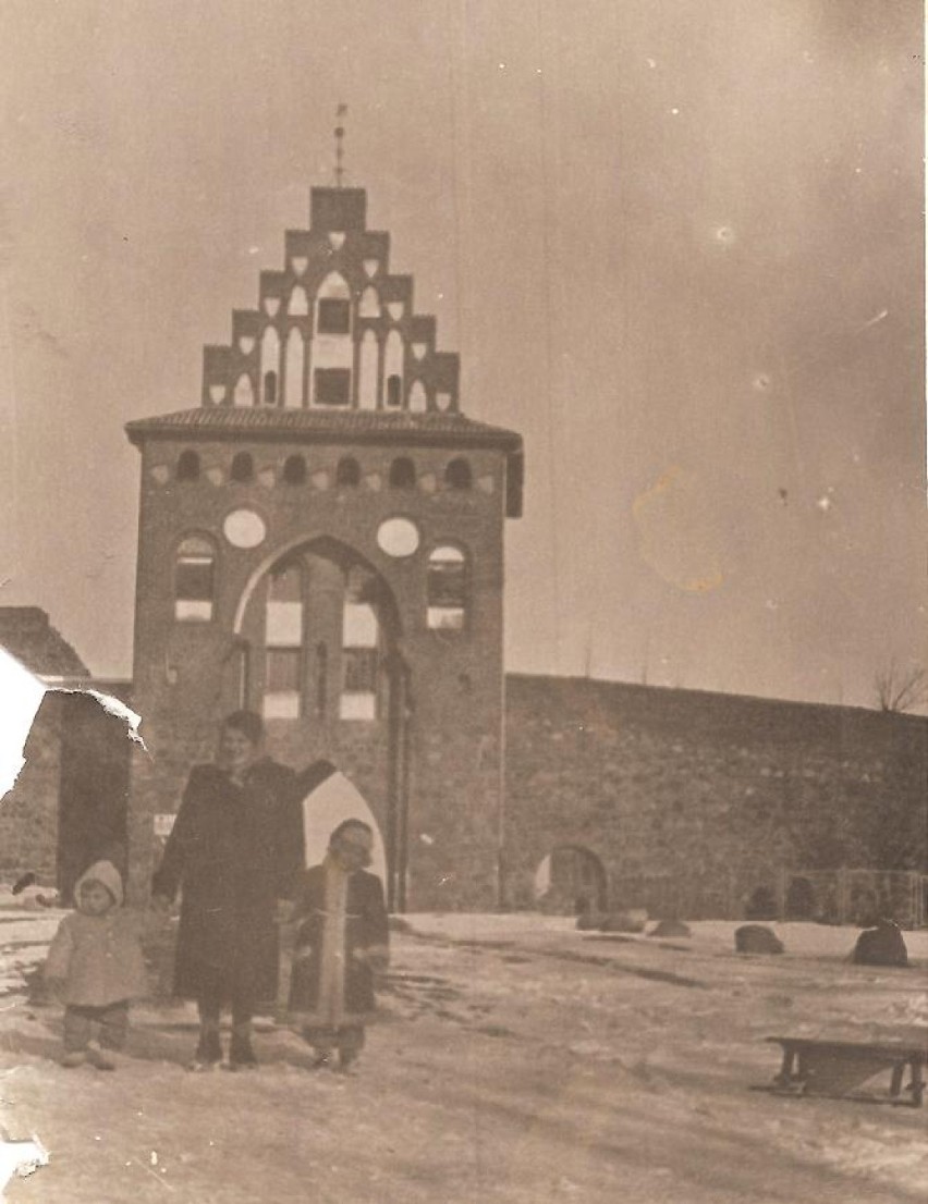 zimowy spacer 1958 - Brama Pyrzycka