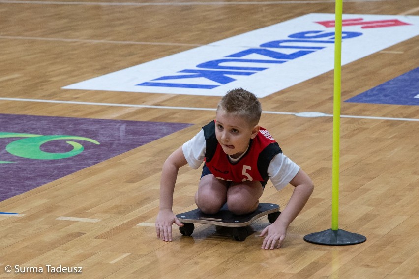 Ale frajda z Mikołajem. Świetna zabawa i sportowa rywalizacja [ZDJĘCIA]