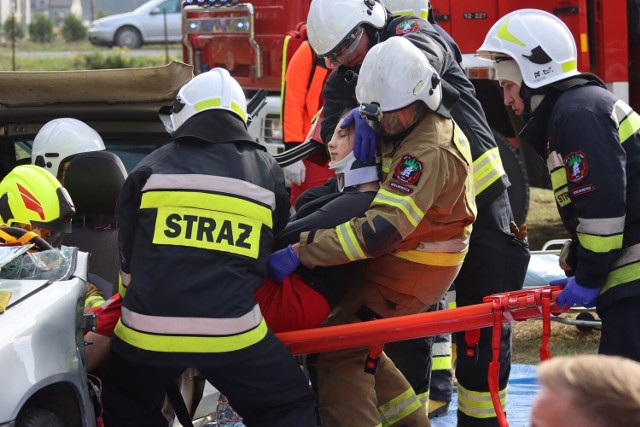 W Modliborzycach koło Inowrocławia odbył się pokaz ratownictwa technicznego i medycznego