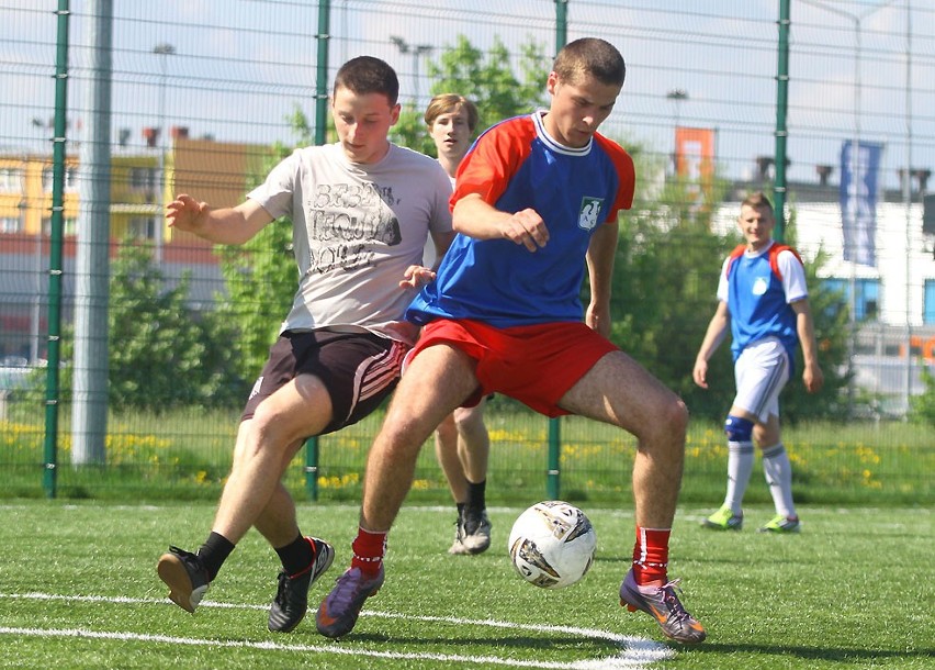 Reprezentacje UJK rywalizują w piłce nożnej
