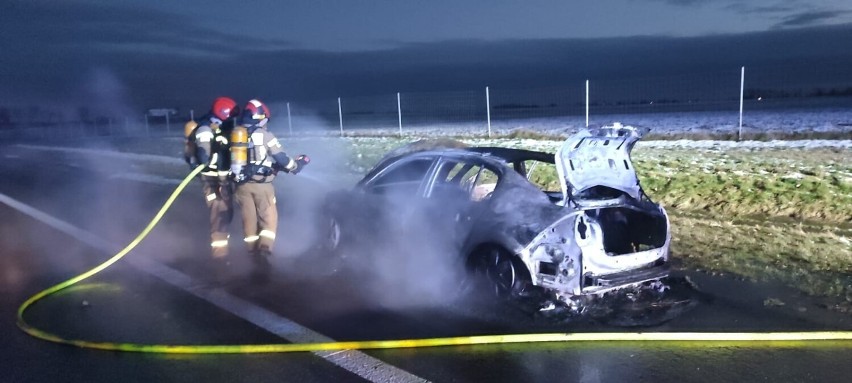 Pożar renault megane na autostradzie A4.