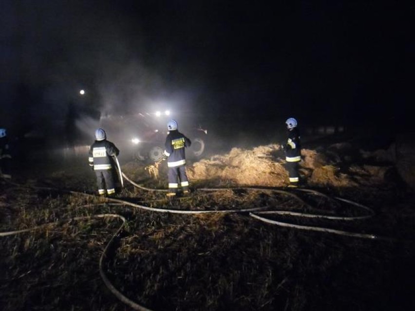 Straż Pożarna w Jarocinie: Paliły się baloty słomy i siana
