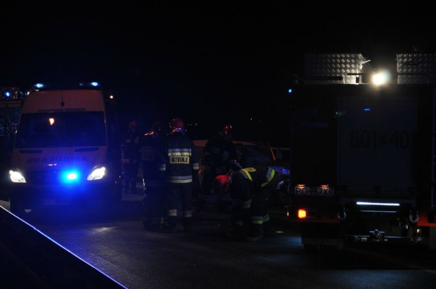 Wypadek: dwa auta zderzyły się na obwodnicy Śremu - 23...