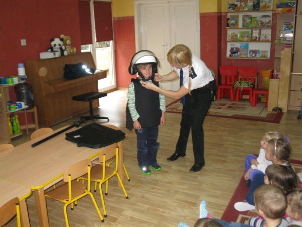 Policja w Rawiczu we wrześniu odwiedzała przedszkolaków.