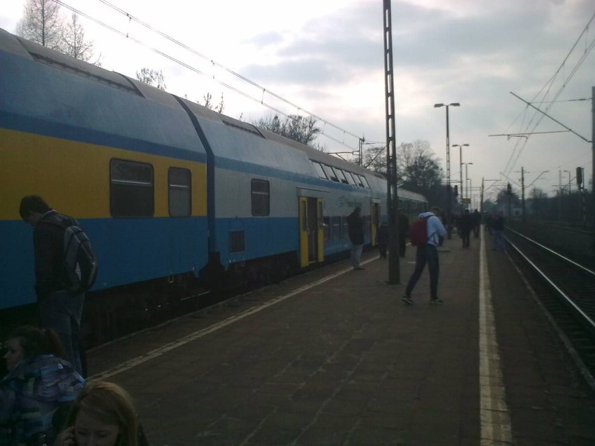 Wypadek w Pobiedziskach - pasażerowi pociągu do Torunia...