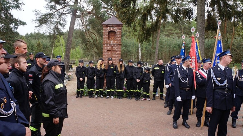 Dzień Strażaka w Heliodorowie. Świętowali strażacy z całej gminy Szamocin (FOTO)