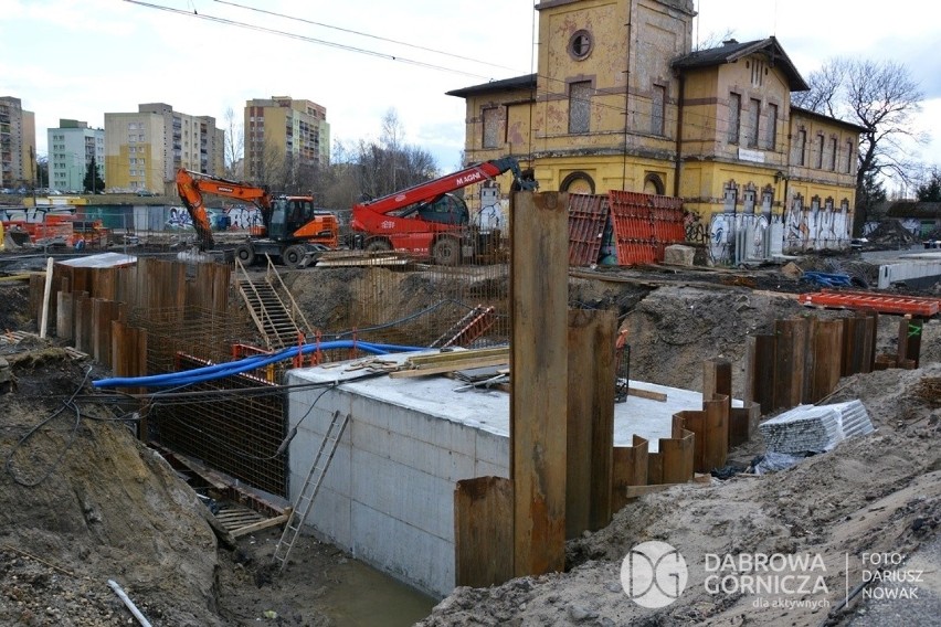 W Dąbrowie Górniczej - Gołonogu powstaje tunel pod torami...