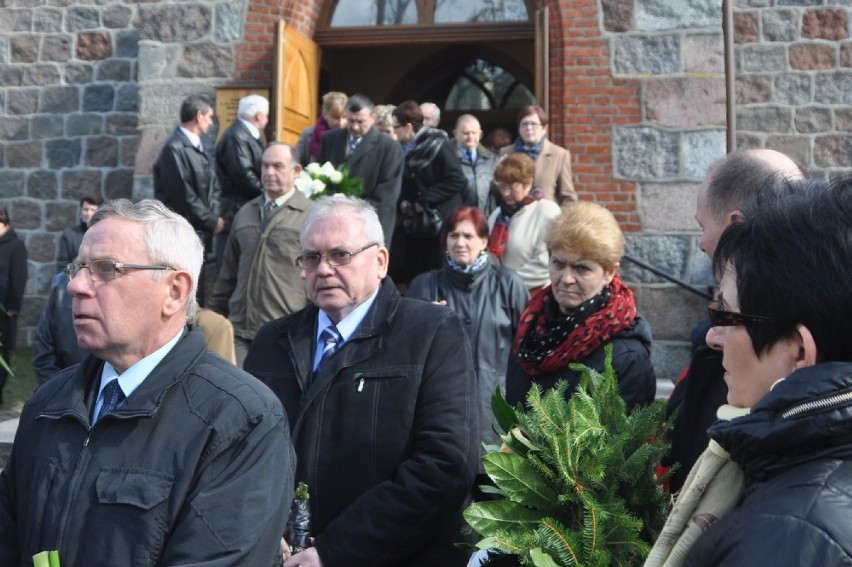 Sulęczyno - pogrzeb Jana Kulasa, byłego wójta gminy