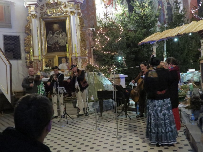 W Raciążku kolędy i pastorałki zagrali i zaśpiewali górale [zdjęcia]