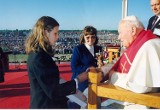 26 lat temu do Gorzowa przyjechał Jan Paweł II. Wizyta zgromadziła kilkaset tysięcy osób. Mamy zdjęcia Lubuszan z papieżem