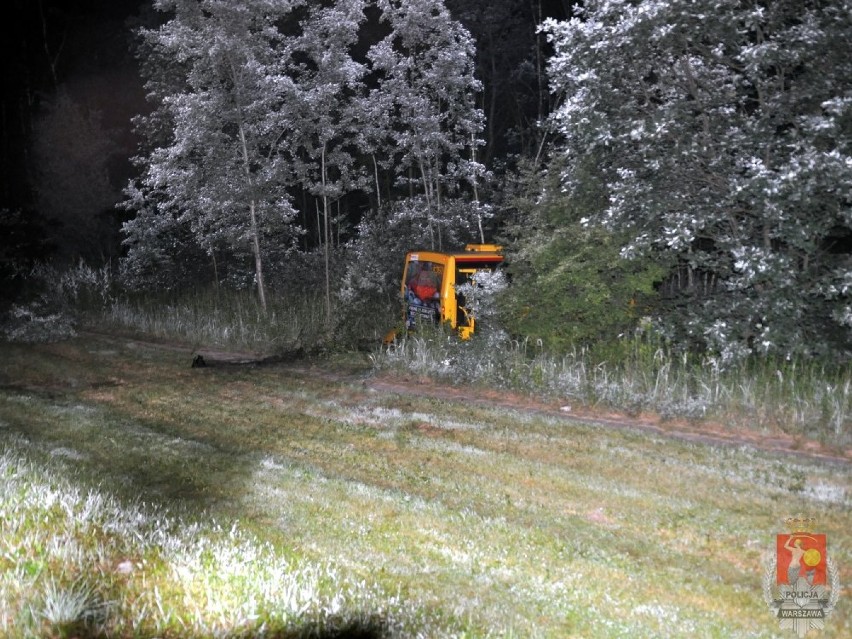 Warszawa: pijany kierowca autobusu wjechał do lasu. Miał 3...