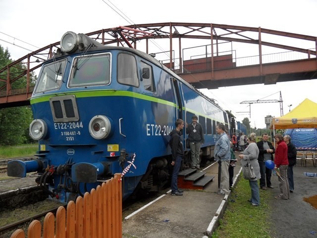 Dni Techniki Kolejowej w Skoczowie przyciągnęły na dworzec PKP wielu mieszkańców