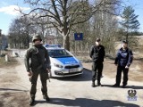 Granica dobrze strzeżona. Policjanci i żołnierze pełnią służbę 24 godziny na dobę