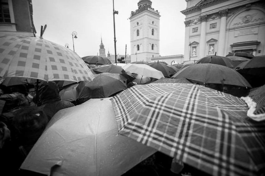 Zgłaszają się organizatorzy "czarnego protestu" w Warszawie....