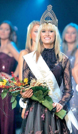 Miss Polski 2005, Renata Nowak urzęduje tylko do niedzieli.
