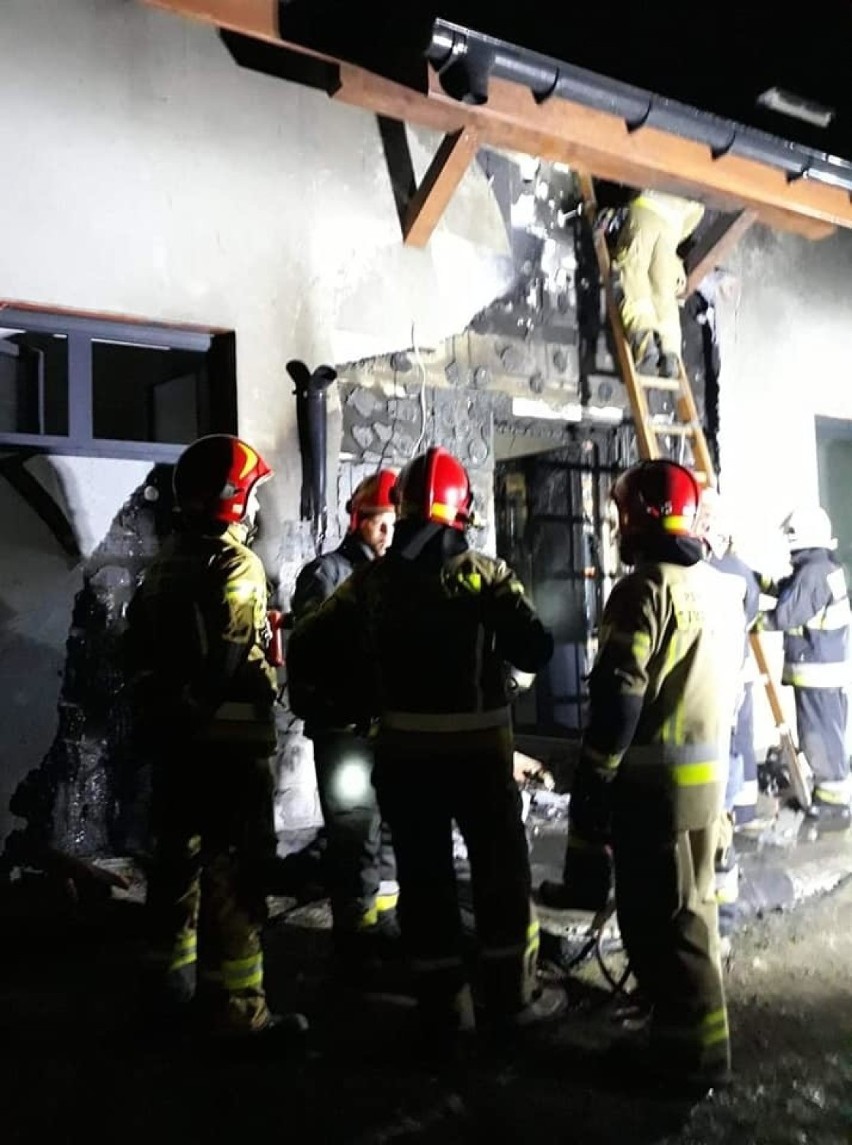 W Skrzyszowie płonął dom jednorodzinny w budowie