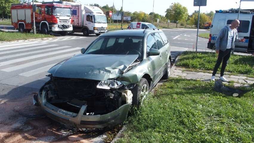 Wypadek na Tarnowskiej i Wapiennikowej w Kielcach. Roztrzaskane auta 