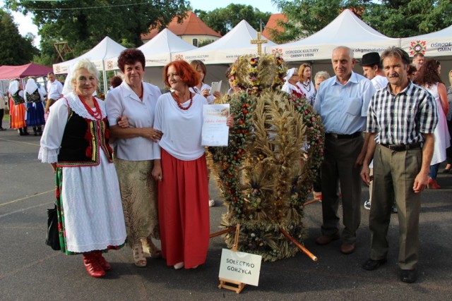 Zrób najpiękniejszy wieniec dożynkowy. Konkurs ogłoszony! Na zdjęciu zeszłoroczni zwycięzcy