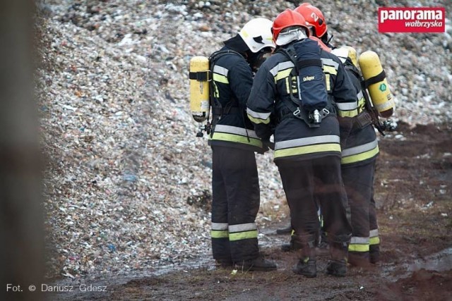 W styczniu 2018 r. teren nielegalnego składowiska odpadów w Głuszycy został skontrolowany przez strażaków i policjantów