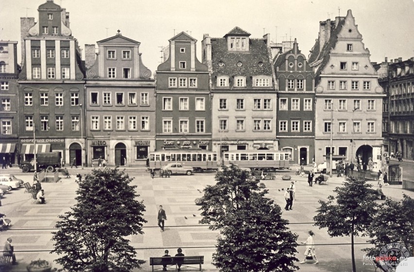 Zobacz, jak wyglądał plac Solny we Wrocławiu w latach 40., 50. i 60. (UNIKATOWE ZDJĘCIA) 