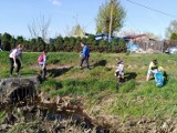 Mieszkańcy osiedla Pułanki w Ostrowcu sami posprzątali łąki, które wykorzystują do spacerów