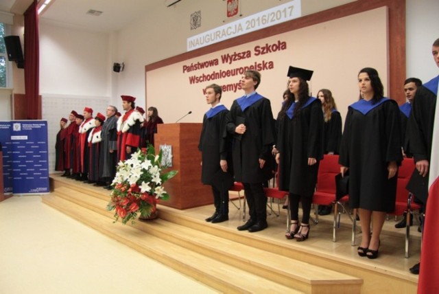 We wtorek nowy rok akademicki 2016/2017 zainaugurowała Państwowa Wyższa Szkoła Wschodnioeuropejska w Przemyślu.

Zobacz także: Protest kobiet w Przemyślu
