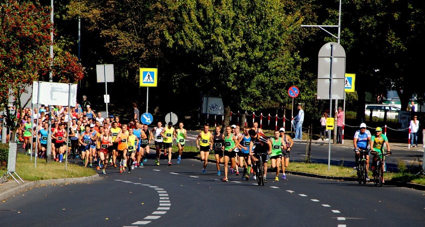 IV Novita Półmaraton Zielonogórski - Pierwszy podbieg (1) [zdjęcia]