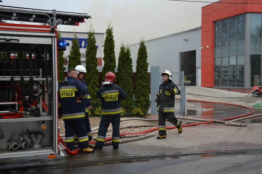 Pożar malarni proszkowej w Czempiniu