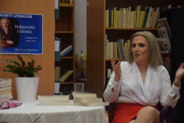 Małgorzata Lisińska w filii nr 3 Miejskiej Biblioteki Publicznej w Tychach