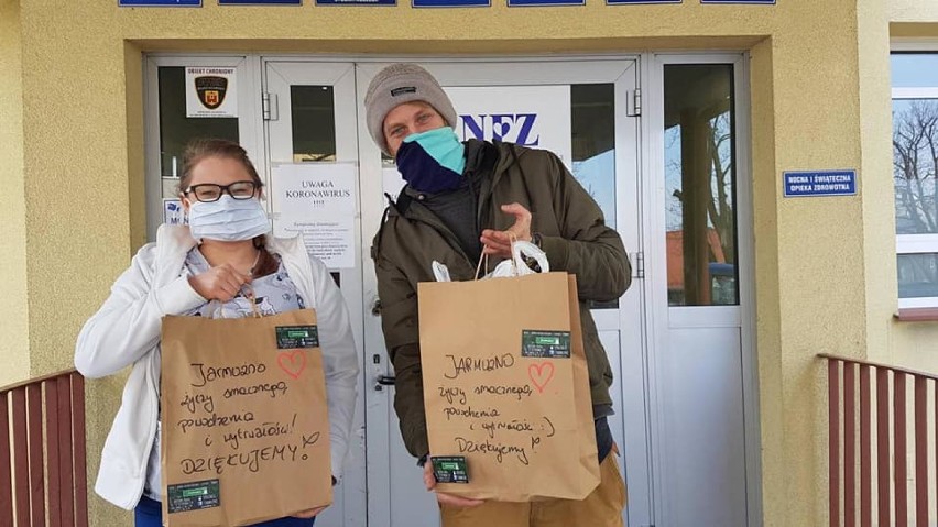 Piękna pomoc! Szpital Pediatryczny w Bielsku-Białej obdarowany maseczkami i posiłkami