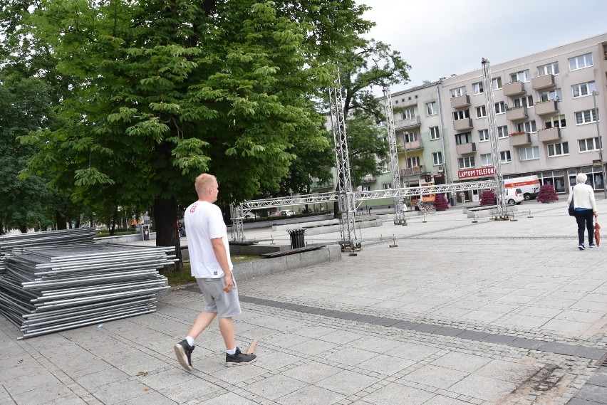 Powstaje strefa kibica na placu Biegańskiego w Częstochowie 