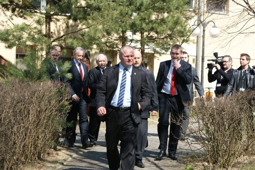 Rybnik: Jarosław Kaczyński przyjechał wesprzeć Piechę GALERIA ZDJĘĆ Z KONFERENCJI