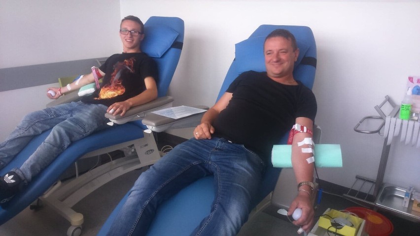 Druh Krzysztof Polewka nie tylko sam oddaje krew (oddał już...