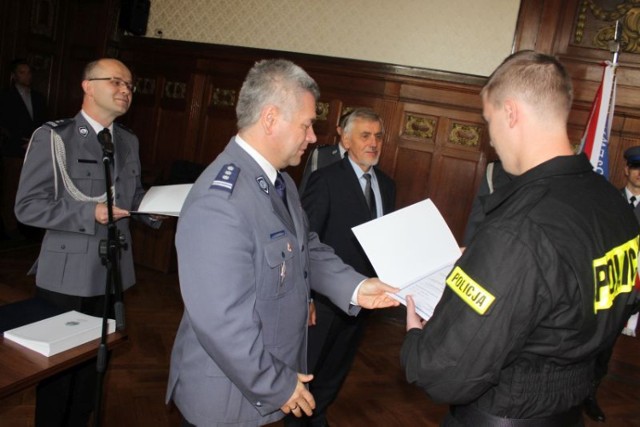 25 nowych policjantów rozpoczęło służbę w naszym województwie, ...