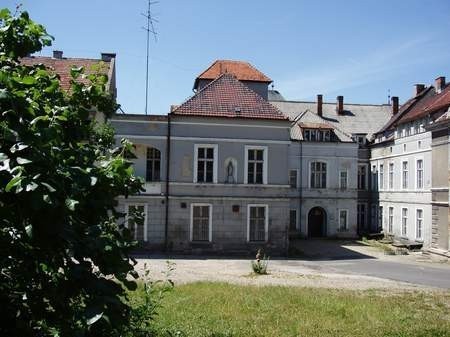 Do zadań kurii w przyszłym roku należy m.in. wymiana okien w budynku i nowa elewacja. Remont dachu szpitalnej kaplicy to zobowiązanie miejskiego samorządu. Fot. Radosław Osiński