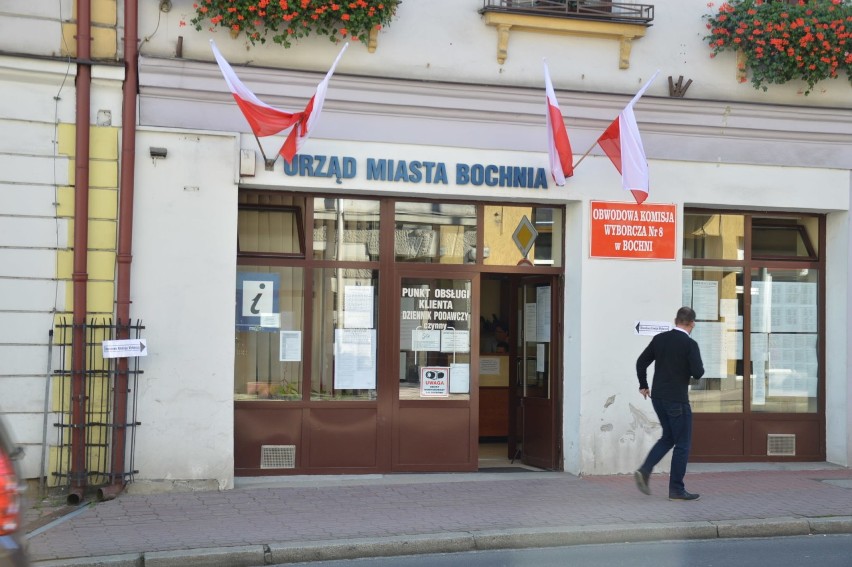 Wybory parlamentarne 2019. Bochnia-Brzesko. Trwa głosowanie w lokalach wyborczych [ZDJĘCIA]