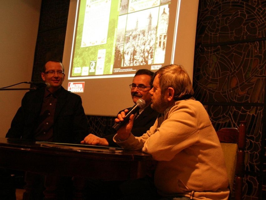 Od lewej: Michał Koliński (wydawca), Tomasz Czyżniewski...