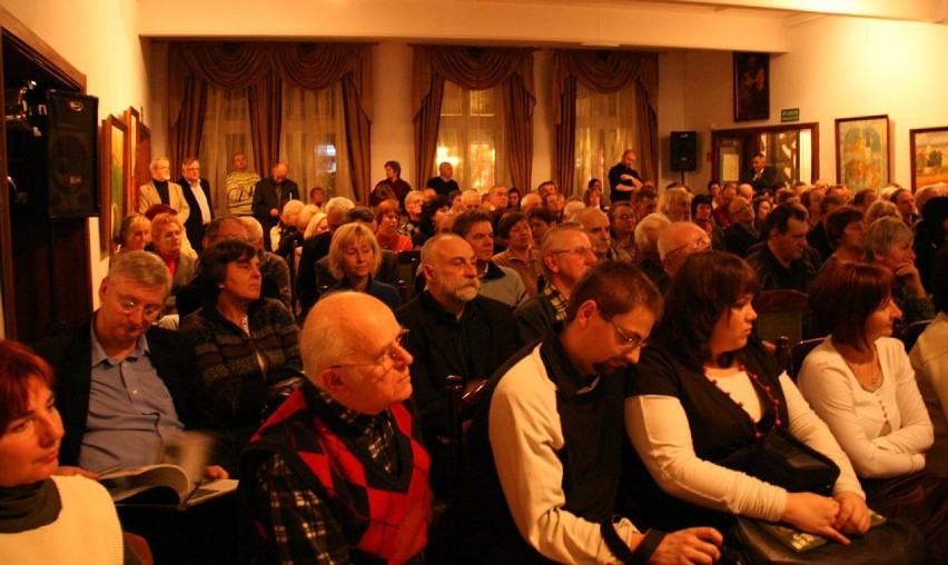 Wielu miłośników Zielonej Góry przybyło na promocję książki Tomasza Czyżniewskiego