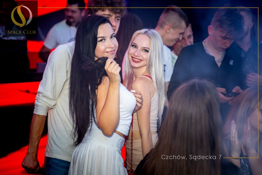 Space Club Czchów. Zobacz kto bawił się na imprezie w popularnym lokalu. Na parkiecie było gorąco [ZDJĘCIA]