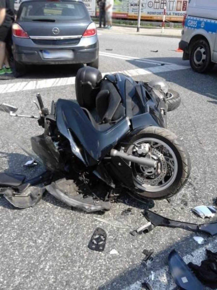 Zderzenie samochodu osobowego i motocykla pod Nowym Sączem